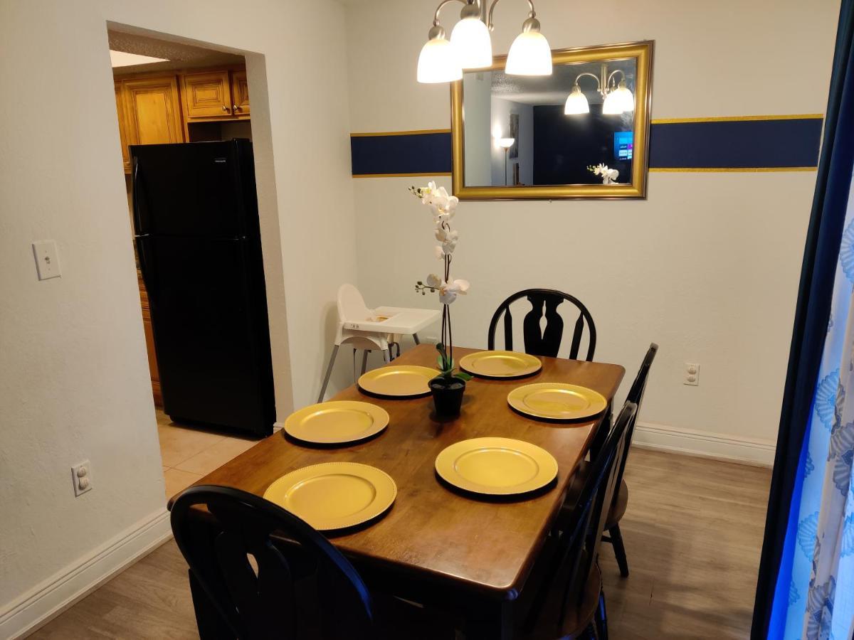 Centauri Vacation Rentals Beautiful 2-Bedroom Condo, Near All Orlando Attractions, Free Parking & Wi-Fi, King Bed 외부 사진