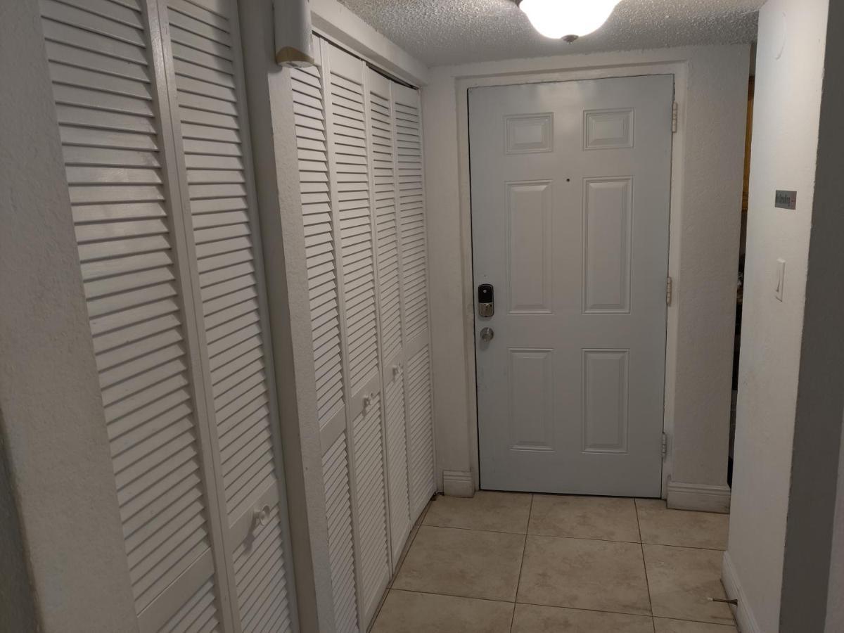 Centauri Vacation Rentals Beautiful 2-Bedroom Condo, Near All Orlando Attractions, Free Parking & Wi-Fi, King Bed 외부 사진