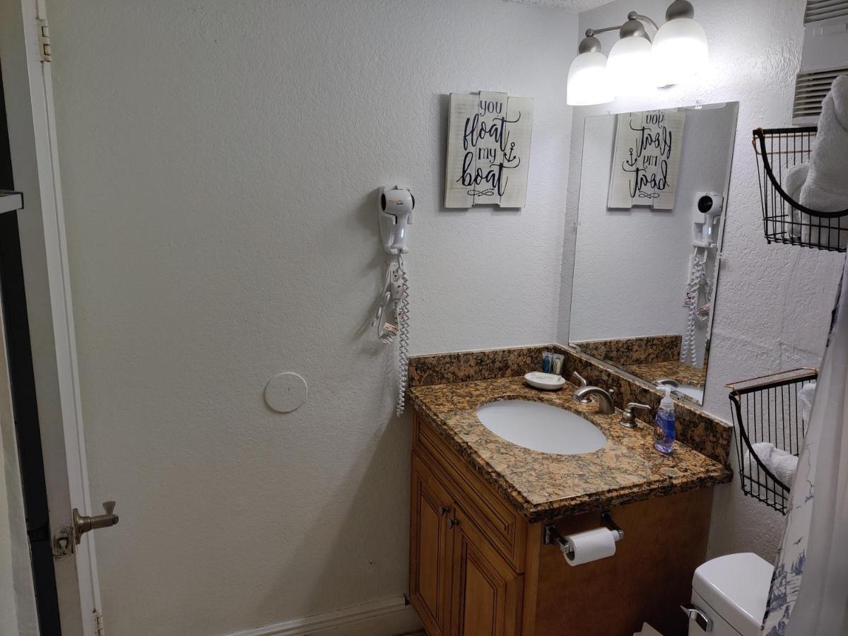 Centauri Vacation Rentals Beautiful 2-Bedroom Condo, Near All Orlando Attractions, Free Parking & Wi-Fi, King Bed 외부 사진