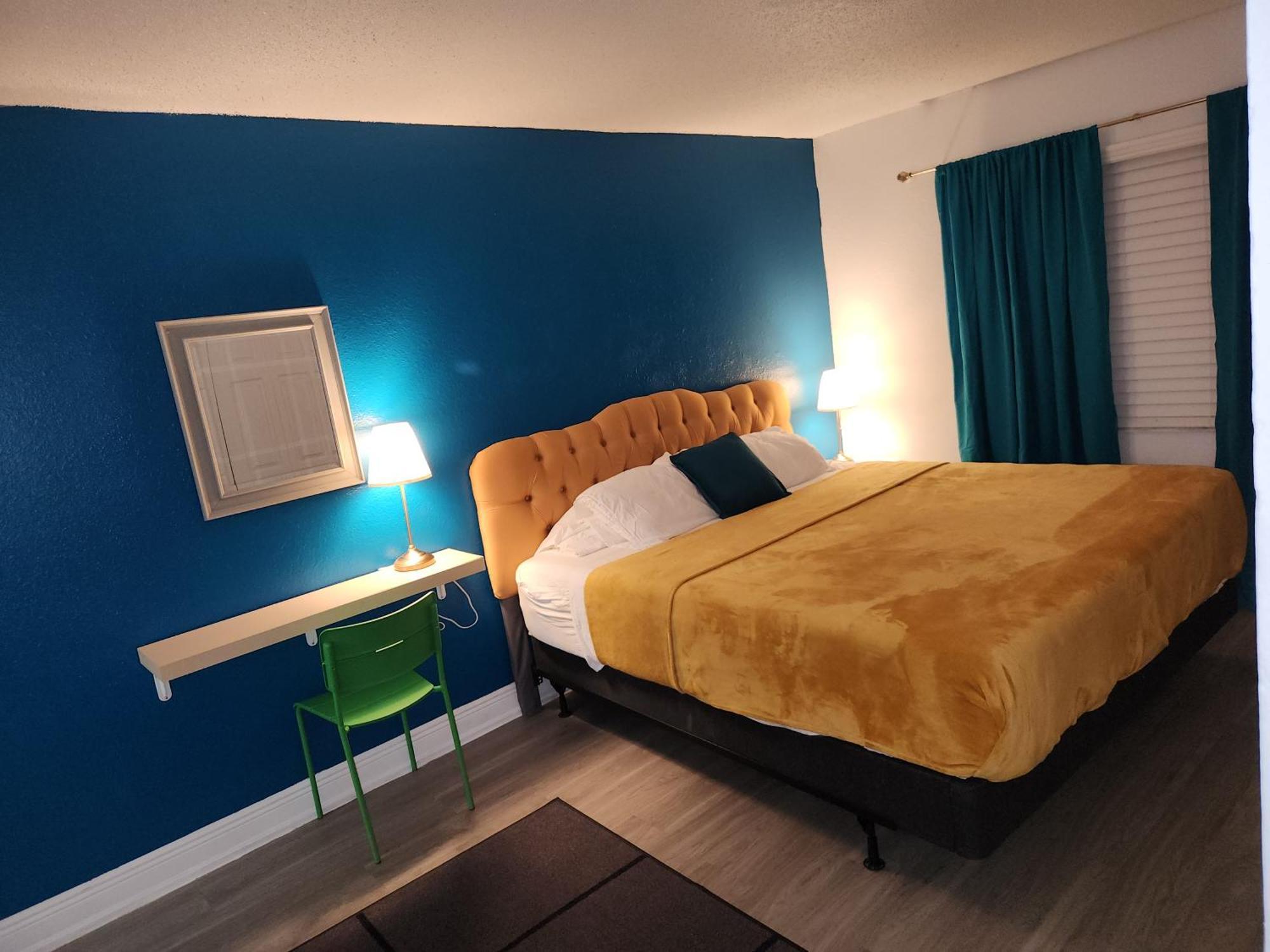 Centauri Vacation Rentals Beautiful 2-Bedroom Condo, Near All Orlando Attractions, Free Parking & Wi-Fi, King Bed 외부 사진
